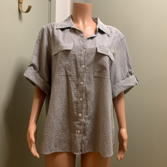 C. D. Daniels Short Sleeve black and white small checkered Button Down Blouse - Picture 10 of 17